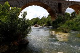 Le Pont Julien, construit sur la Via Domitia