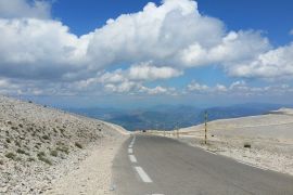 Le Mont Ventoux, accès en voiture, en vélo ou à pieds