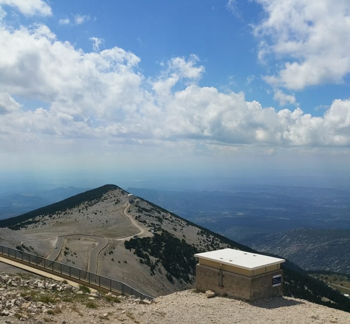 Le Mont Ventoux, vue sur les Alpes du Sud