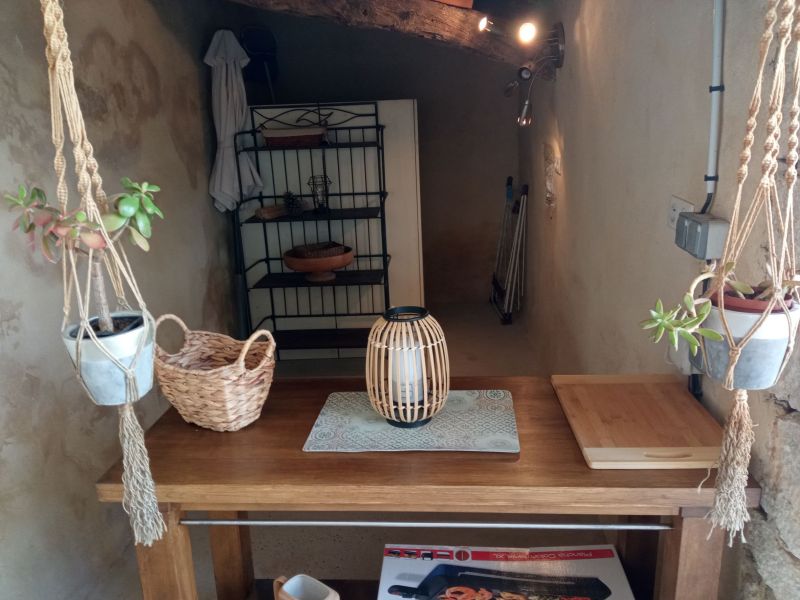 Cabanon terrasse d'été le Larès.jpg